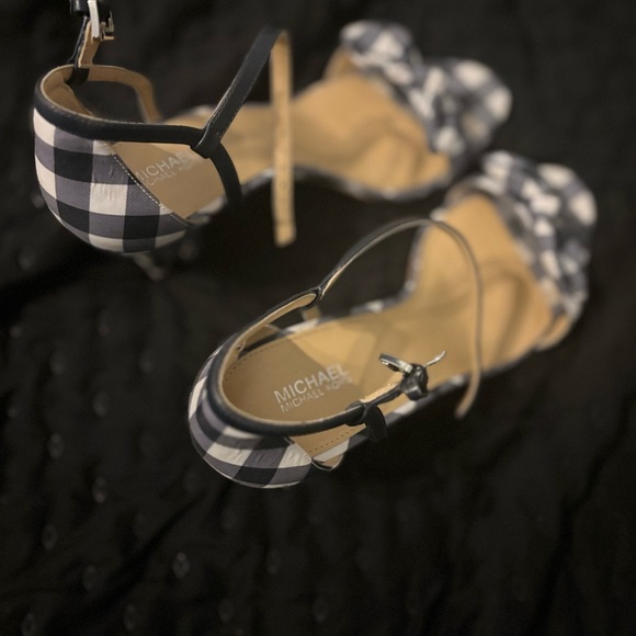 Checkered Micheal Kors Heels - Picture 4 of 5